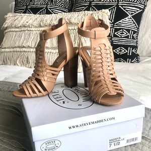 LIKE NEW Steve Madden Tan Sadaya Block Heel 7.5